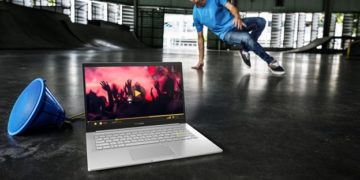 ASUS VivoBook Ultra 14 (K413) - Laptop 8 Jutaan Terbaik Tahun 2020