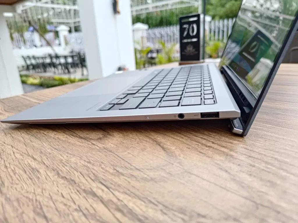 ASUS Zenbook S 13 OLED (UX5304): Mengungkap Keajaiban Laptop Ultra Ringan dan Super Canggih