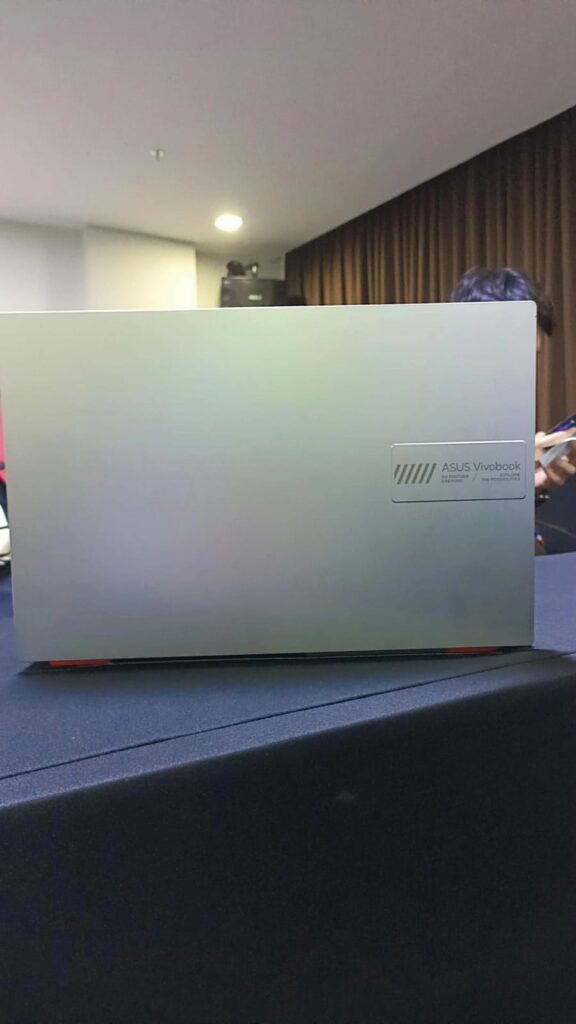 Rekomendasi Laptop Pelajar 6 Jutaan - ASUS Vivobook Go 14 (E1404F) Murah dan Powerful